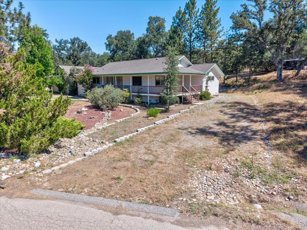 Image 44 of property listing at 45241 Dillon Drive, Ahwahnee, CA 93601