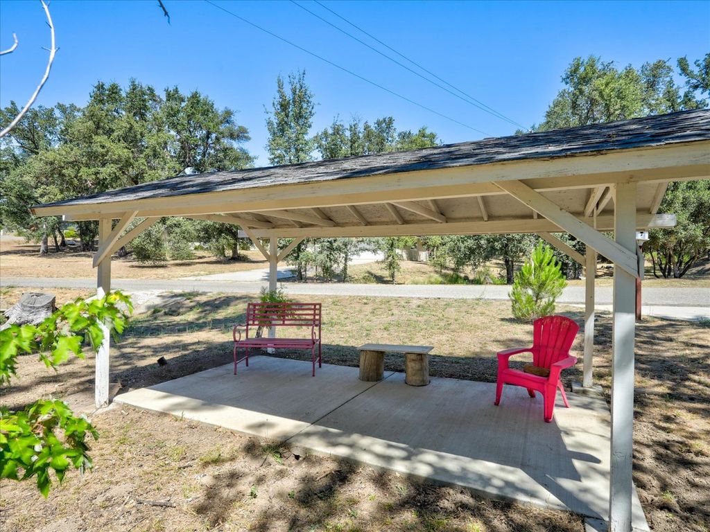 Image 49 of property listing at 45241 Dillon Drive, Ahwahnee, CA 93601