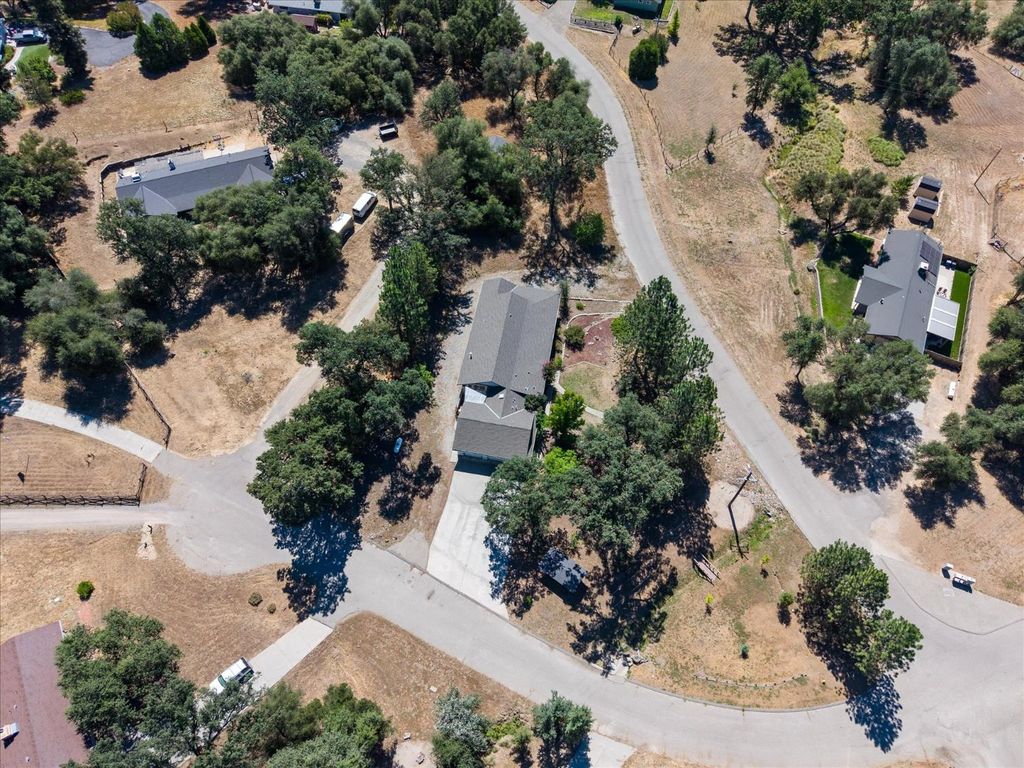 Image 50 of property listing at 45241 Dillon Drive, Ahwahnee, CA 93601