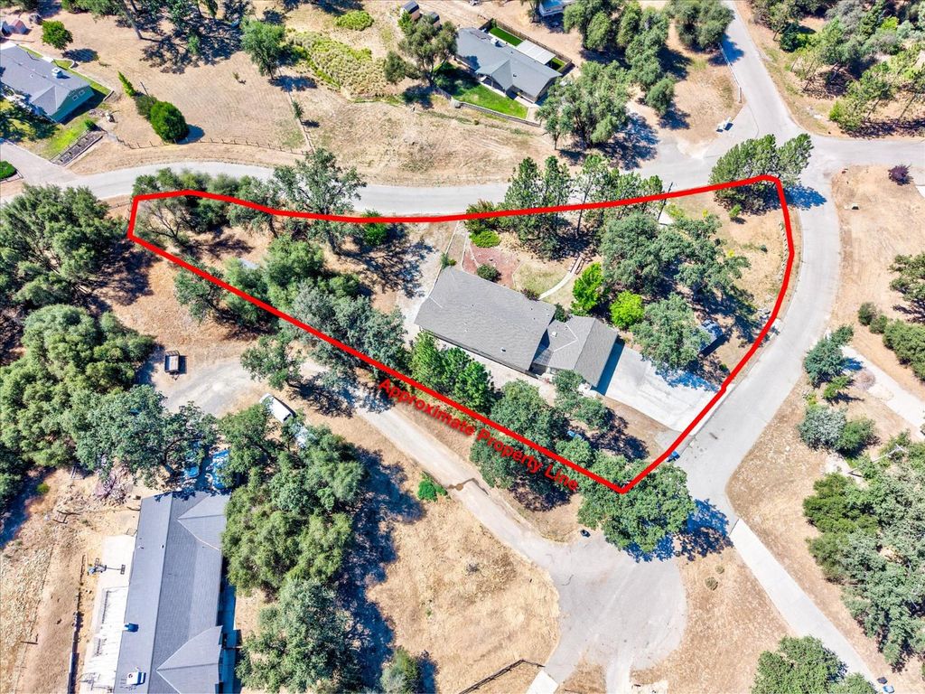 Image 51 of property listing at 45241 Dillon Drive, Ahwahnee, CA 93601