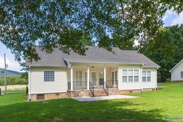 2526 Dug Hill Road, Brownsboro, AL 35741