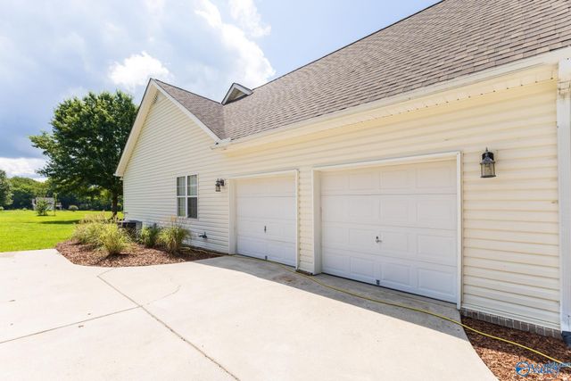2526 Dug Hill Road, Brownsboro, AL 35741