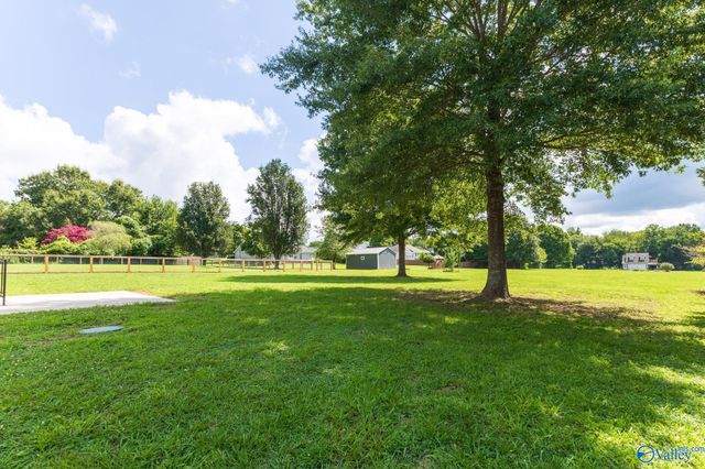 2526 Dug Hill Road, Brownsboro, AL 35741