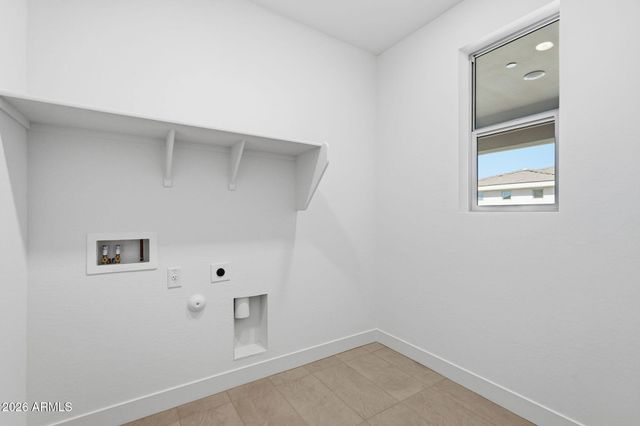 2121 W Sonoran Desert Drive 113, Phoenix, AZ 85085