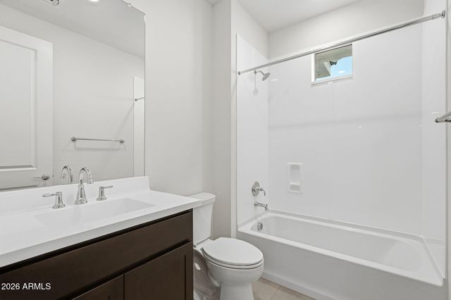 2121 W Sonoran Desert Drive 113, Phoenix, AZ 85085