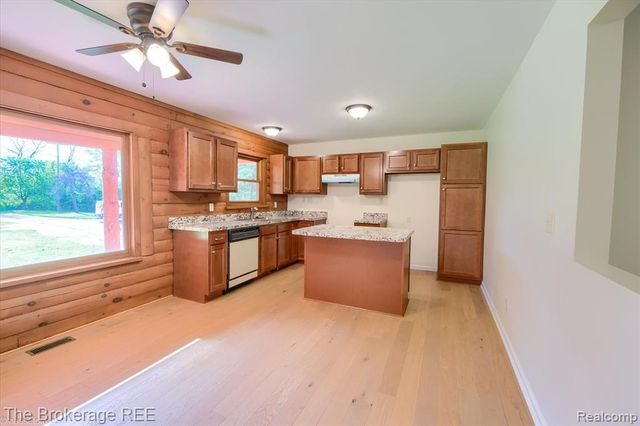 1077 Hadley Road, Lapeer, MI 48446