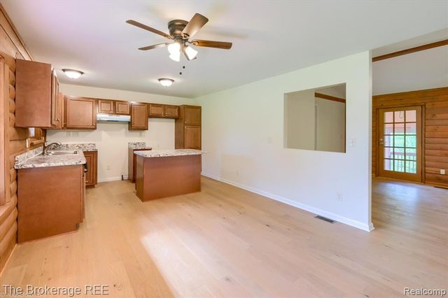 1077 Hadley Road, Lapeer, MI 48446
