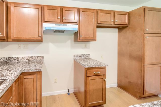1077 Hadley Road, Lapeer, MI 48446