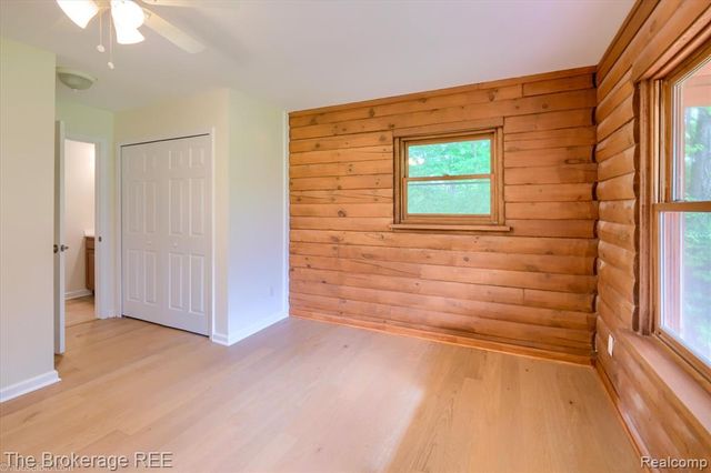 1077 Hadley Road, Lapeer, MI 48446