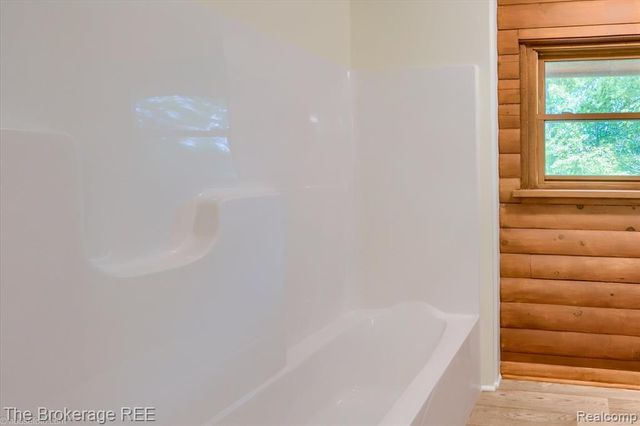 1077 Hadley Road, Lapeer, MI 48446