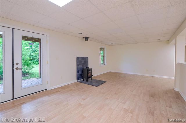 1077 Hadley Road, Lapeer, MI 48446