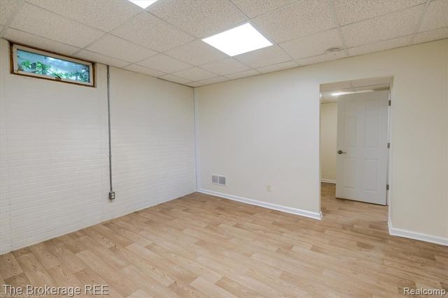 1077 Hadley Road, Lapeer, MI 48446