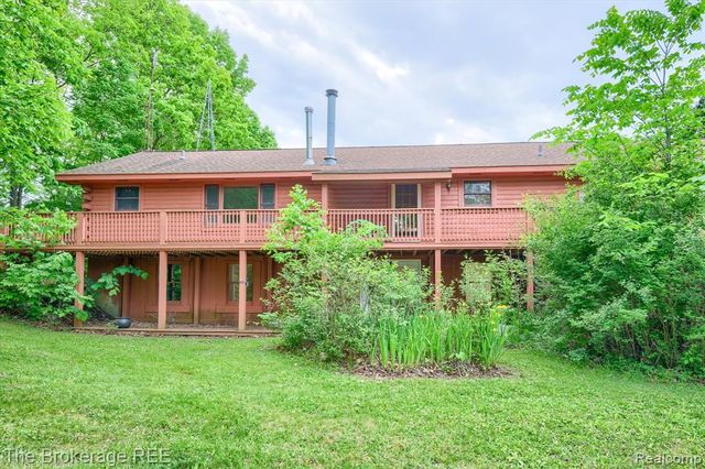 1077 Hadley Road, Lapeer, MI 48446