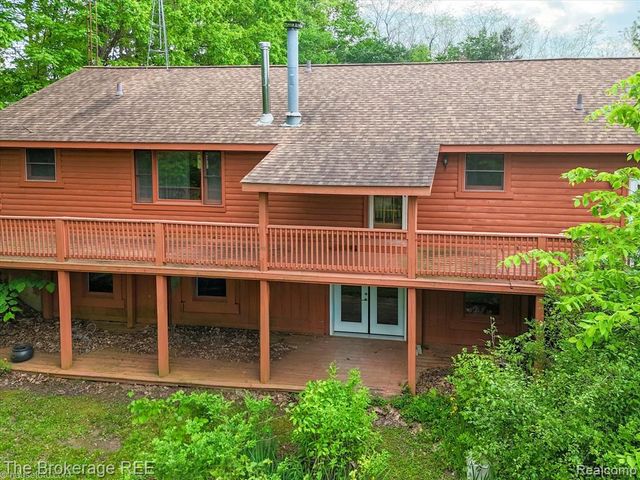 1077 Hadley Road, Lapeer, MI 48446