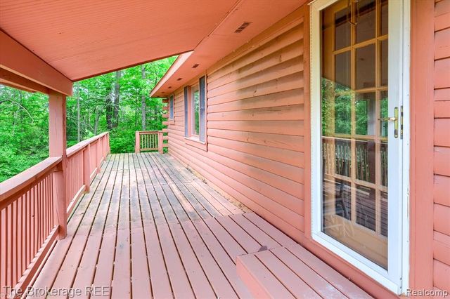 1077 Hadley Road, Lapeer, MI 48446