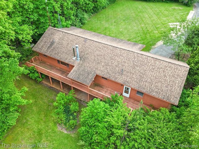 1077 Hadley Road, Lapeer, MI 48446
