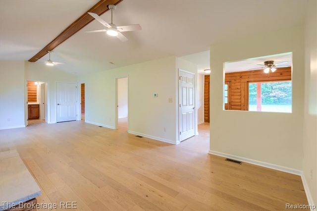 1077 Hadley Road, Lapeer, MI 48446