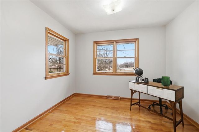 401 James Street, Harrisonville, MO 64701