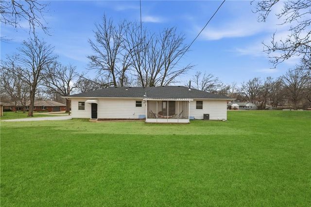 401 James Street, Harrisonville, MO 64701