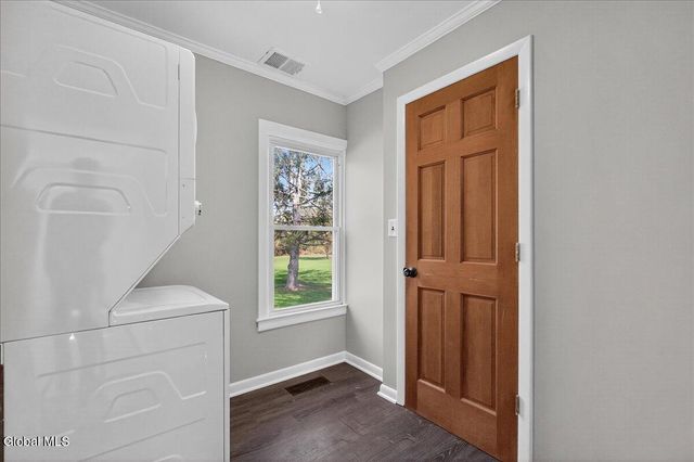 147 E Shore Road, Delanson, NY 12053