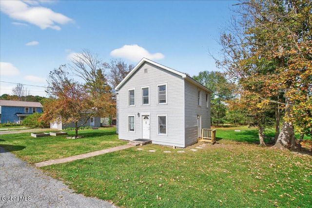 147 E Shore Road, Delanson, NY 12053