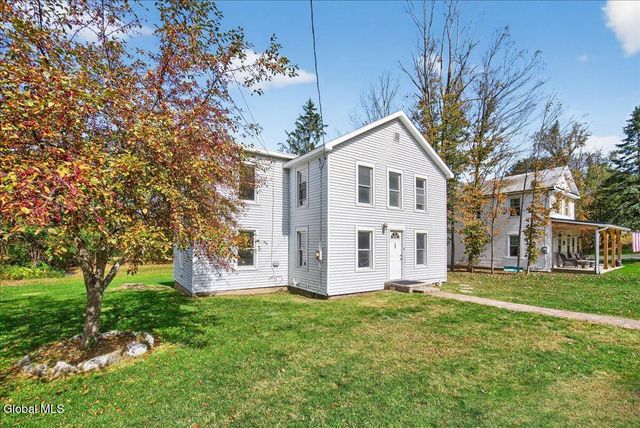 147 E Shore Road, Delanson, NY 12053