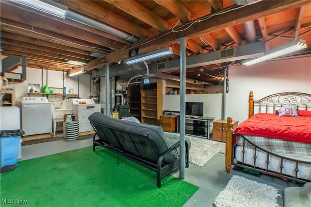 369 Big Bend Circle, Barberton, OH 44203