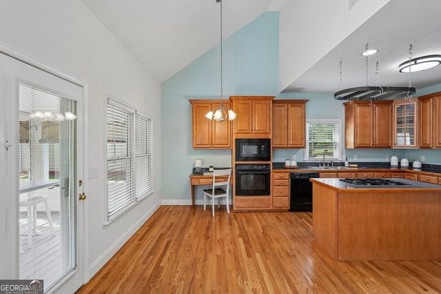 4925 Woodbend Drive NW, Acworth, GA 30101