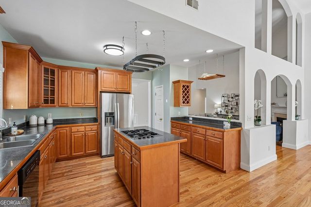 4925 Woodbend Drive NW, Acworth, GA 30101