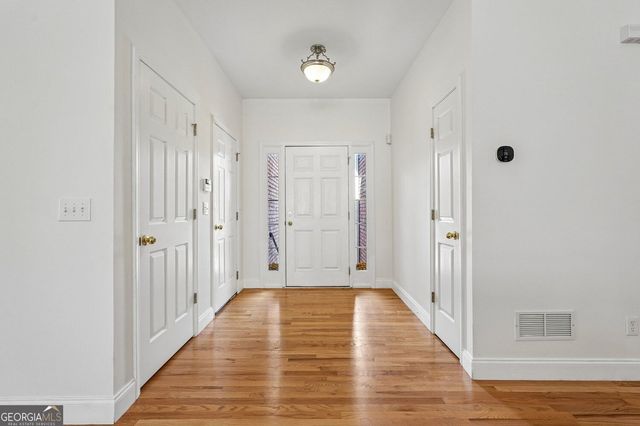 4925 Woodbend Drive NW, Acworth, GA 30101