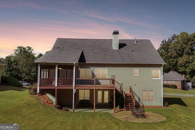 4925 Woodbend Drive NW, Acworth, GA 30101