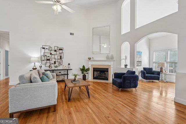 4925 Woodbend Drive NW, Acworth, GA 30101