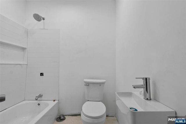 239-241 17th Avenue, Paterson, NJ 07504