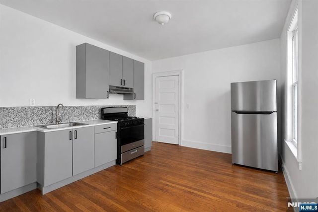 239-241 17th Avenue, Paterson, NJ 07504