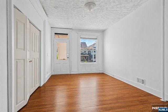 239-241 17th Avenue, Paterson, NJ 07504