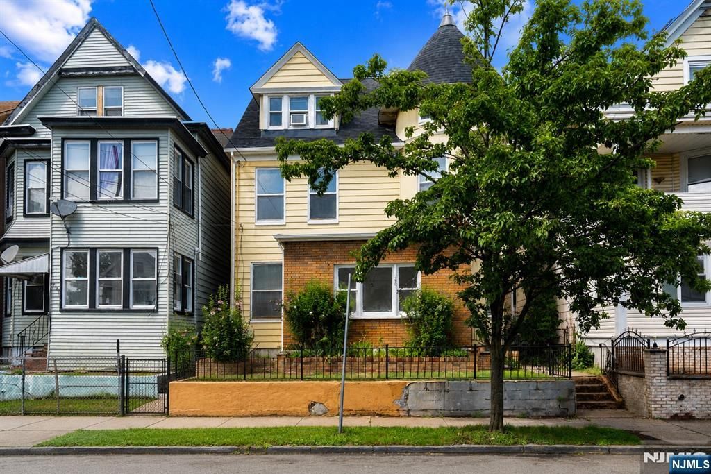239-241 17th Avenue, Paterson, NJ 07504