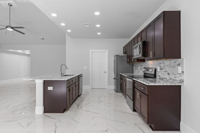 329 Blue Rock Dr., Longs, SC 29568