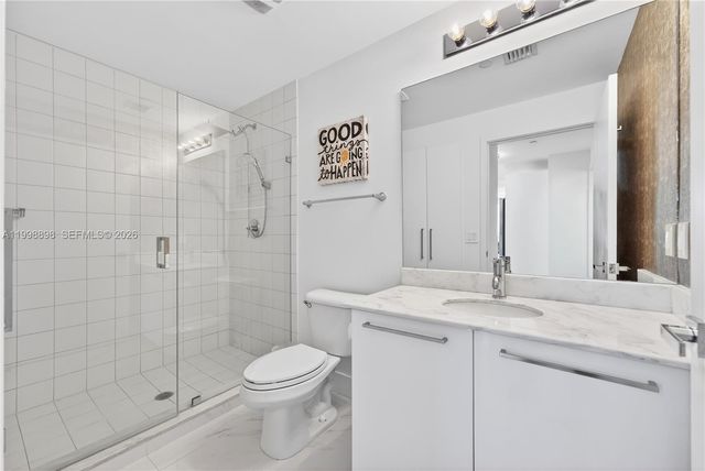 888 Biscayne Blvd 2404, Miami, FL 33132