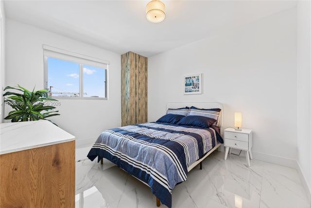 888 Biscayne Blvd 2404, Miami, FL 33132