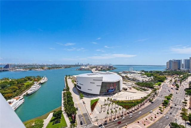 888 Biscayne Blvd 2404, Miami, FL 33132