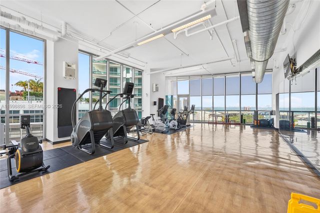 888 Biscayne Blvd 2404, Miami, FL 33132