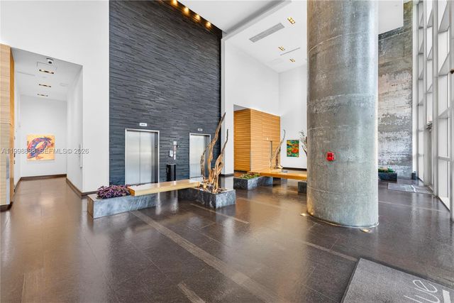 888 Biscayne Blvd 2404, Miami, FL 33132