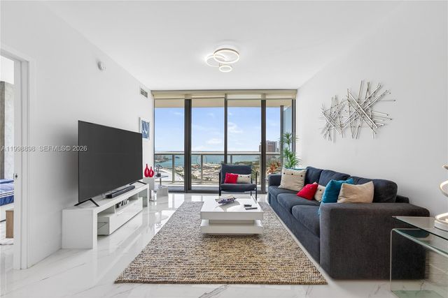 888 Biscayne Blvd 2404, Miami, FL 33132