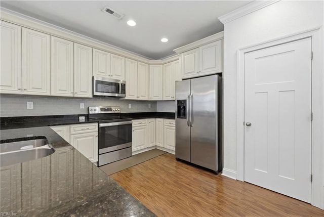 1728 Parkview AVE, Norfolk, VA 23503