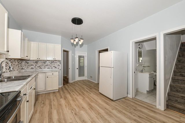 1320 Milwaukee AVENUE, South Milwaukee, WI 53172
