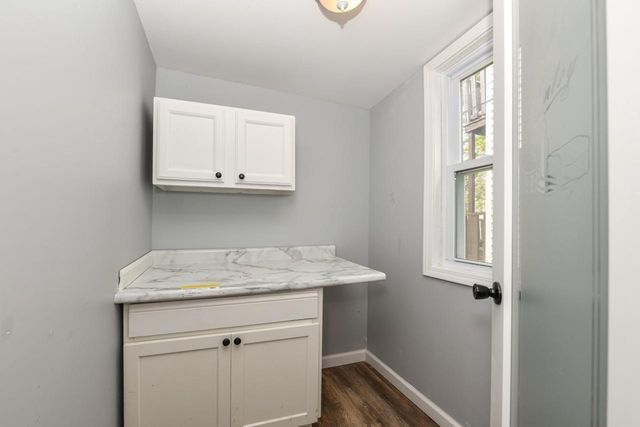 1320 Milwaukee AVENUE, South Milwaukee, WI 53172