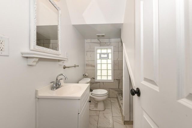 1320 Milwaukee AVENUE, South Milwaukee, WI 53172
