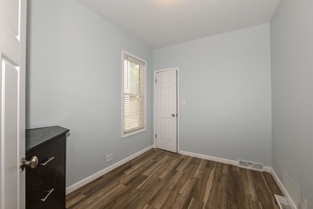 1320 Milwaukee AVENUE, South Milwaukee, WI 53172