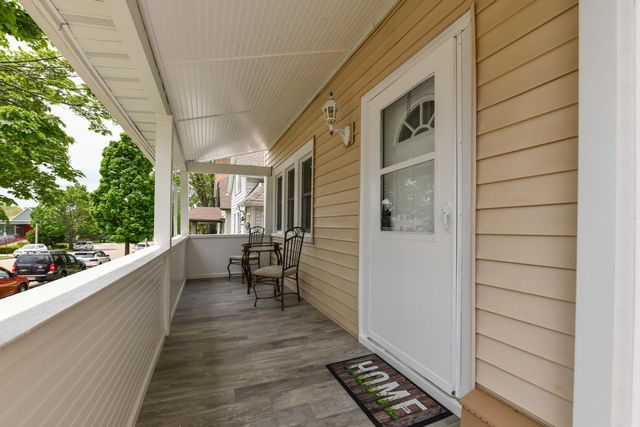 1320 Milwaukee AVENUE, South Milwaukee, WI 53172