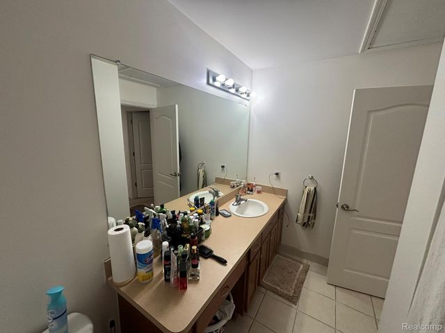 44700 Heather Lane 19, Canton Charter Township, MI 48187